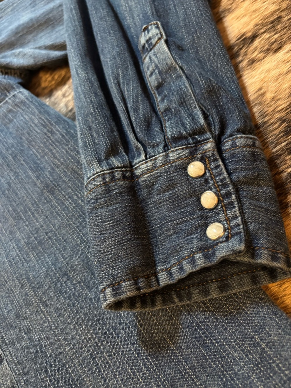 Women’s Wrangler Pearl Snap Denim Shirt, Western Button Up, Size XL - Picture 5 of 7